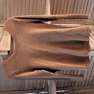 Women's tan sweater size M